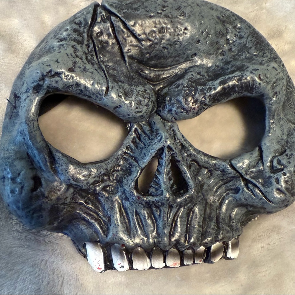 Dark Stone Skull Sculpture Mask